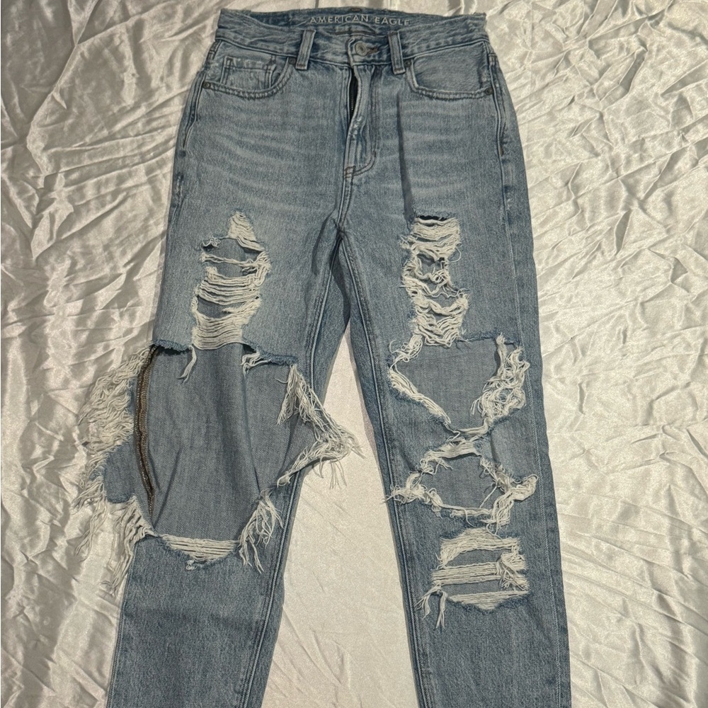 American Eagle Distressed Blue Jeans